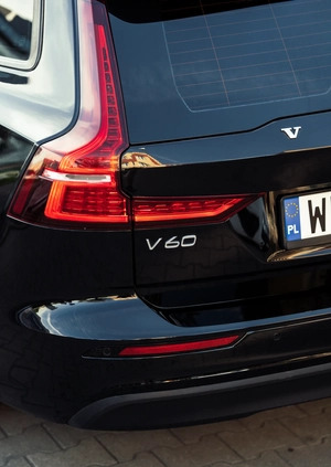 Volvo V60 cena 83000 przebieg: 160000, rok produkcji 2018 z Poznań małe 781